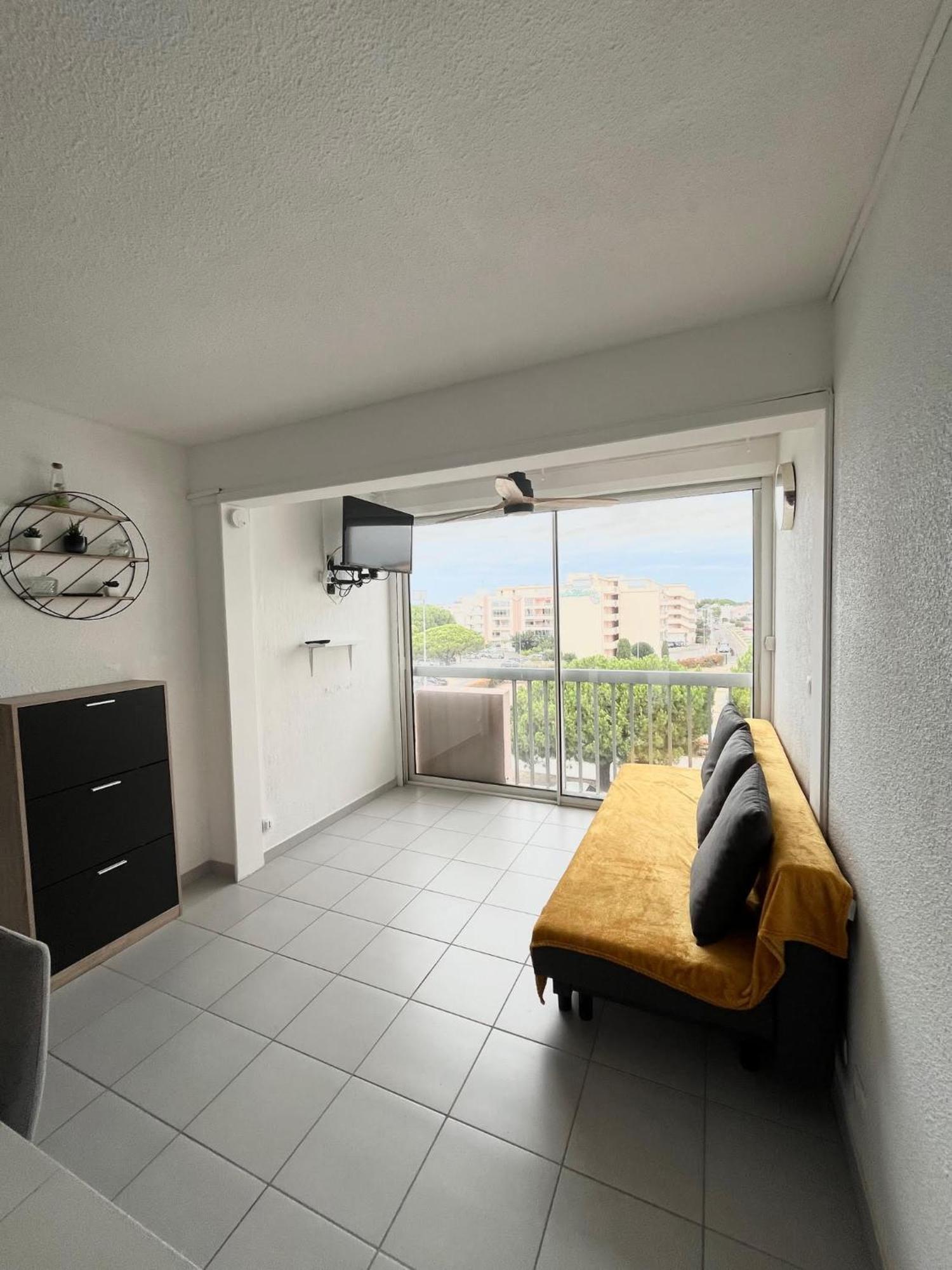 Appartement Devant La Mer + Parking Le Grau-du-Roi Esterno foto
