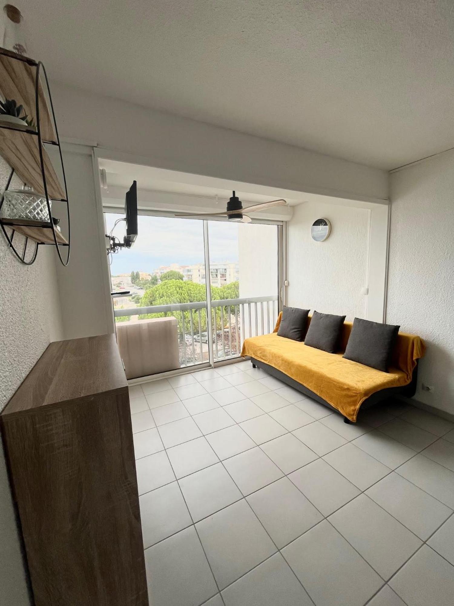 Appartement Devant La Mer + Parking Le Grau-du-Roi Esterno foto